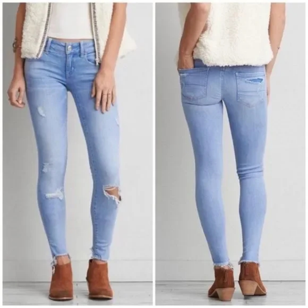 American Eagle Outfitters Light Blue Skinny Jeans